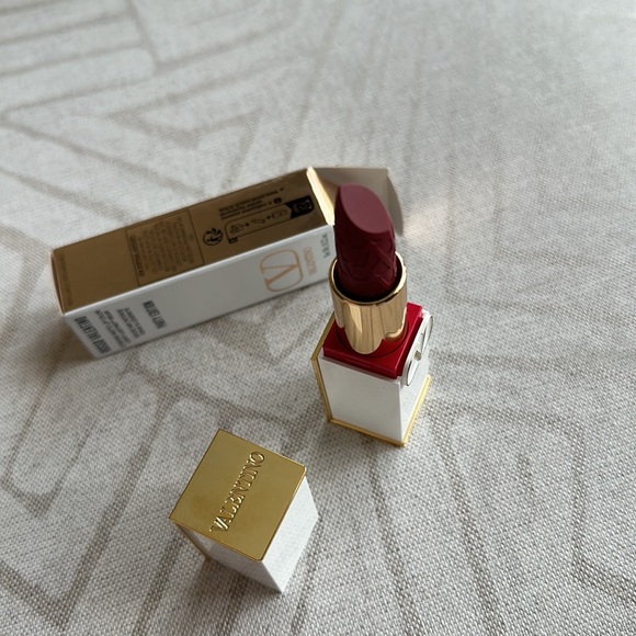 ROSSO VALENTINO EXCLUSIVE PARTY EDITION LIPSTICK undressed velvet matte 111A - Picture 14 of 16